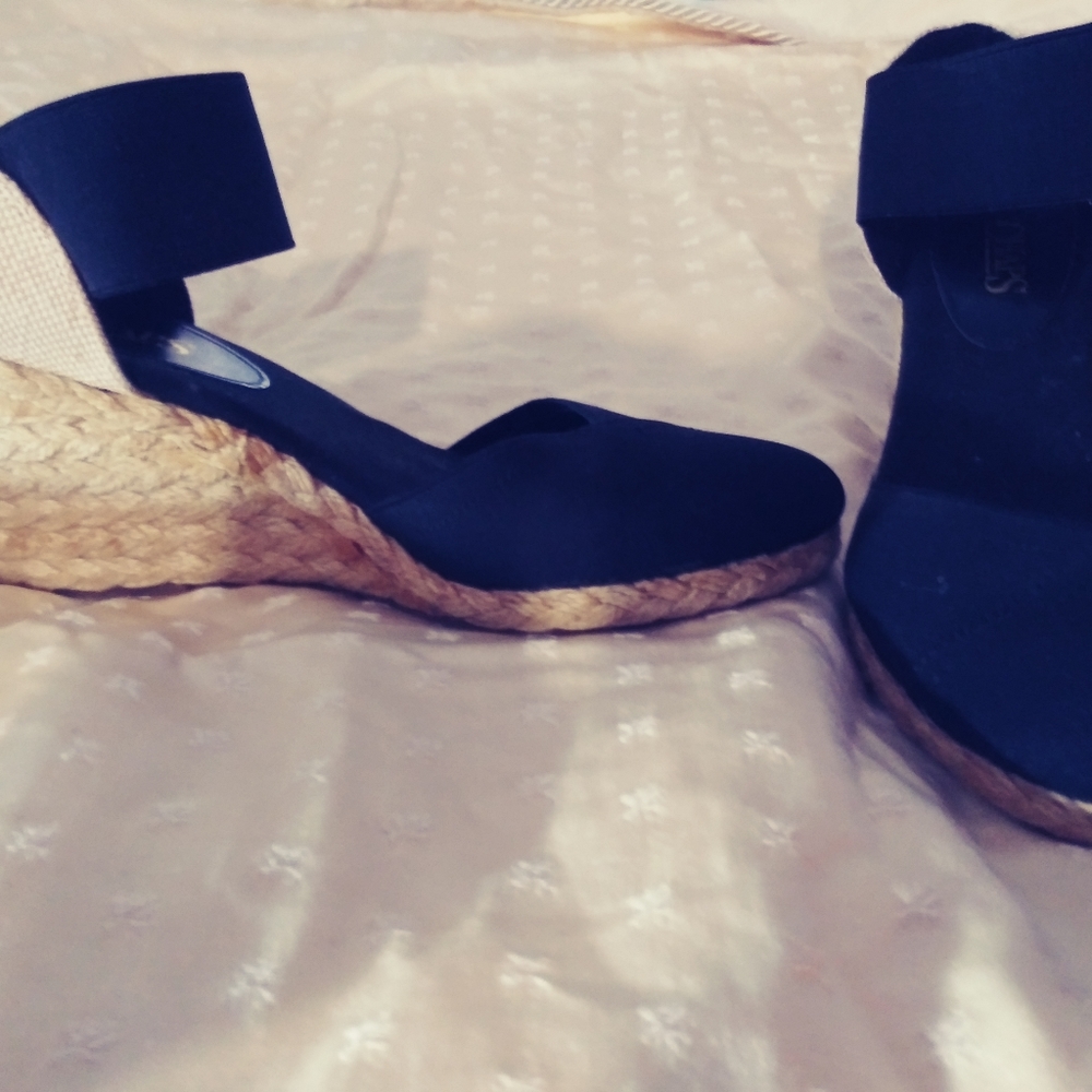 Women's wedge sandals